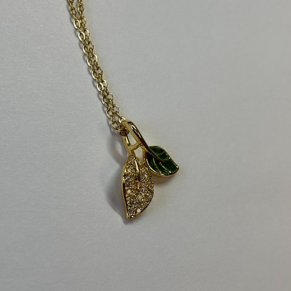 Gold 0.5 ct Zircon Relief Sprout Pendant Necklace - Picture 14 of 17